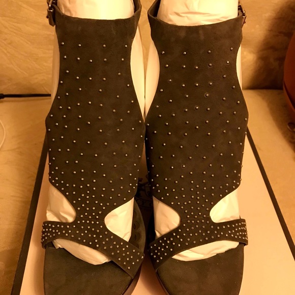 BNIB Juicy Couture Wedges - Picture 3 of 5